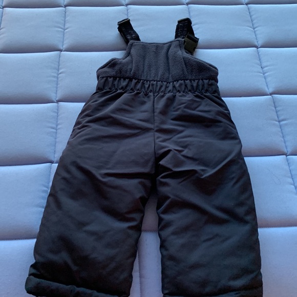 Nice navy Osh Kosh B’gosh unisex baby winter overalls. Like new - worn once. - Picture 2 of 3